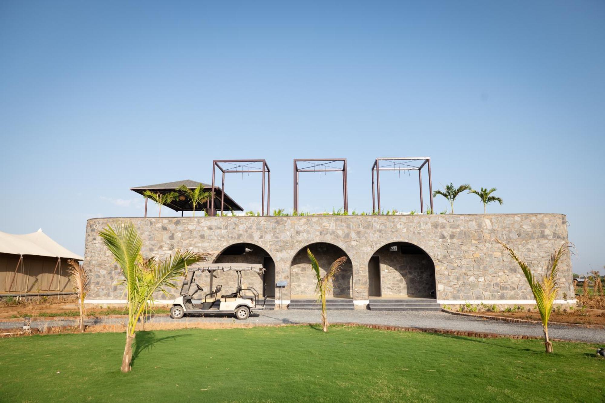 Sangam Farms Hotell Bhīlwāra Eksteriør bilde